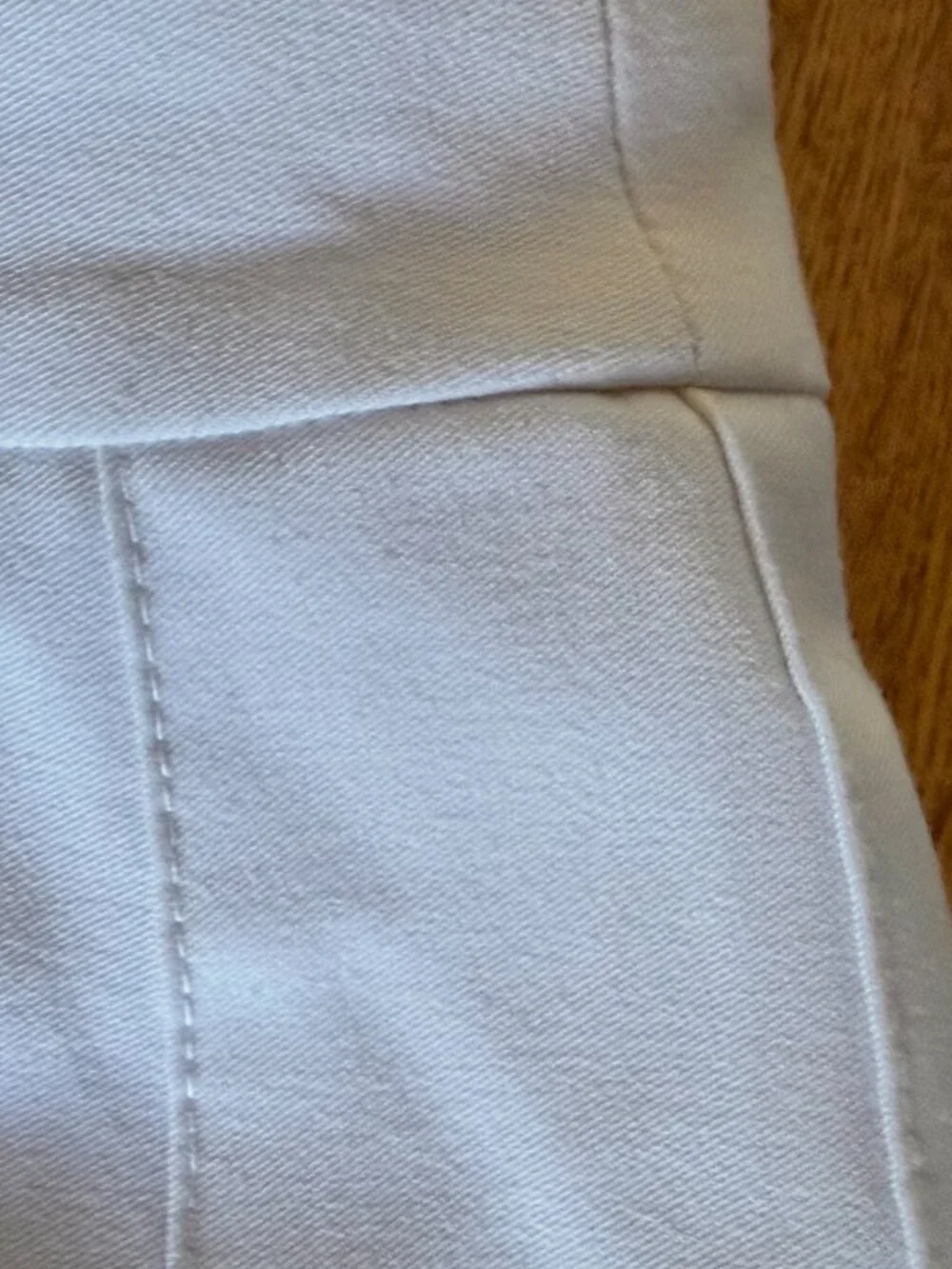 Adorable Aritzia Sunday Best pleated skirt!  Worn once, 2